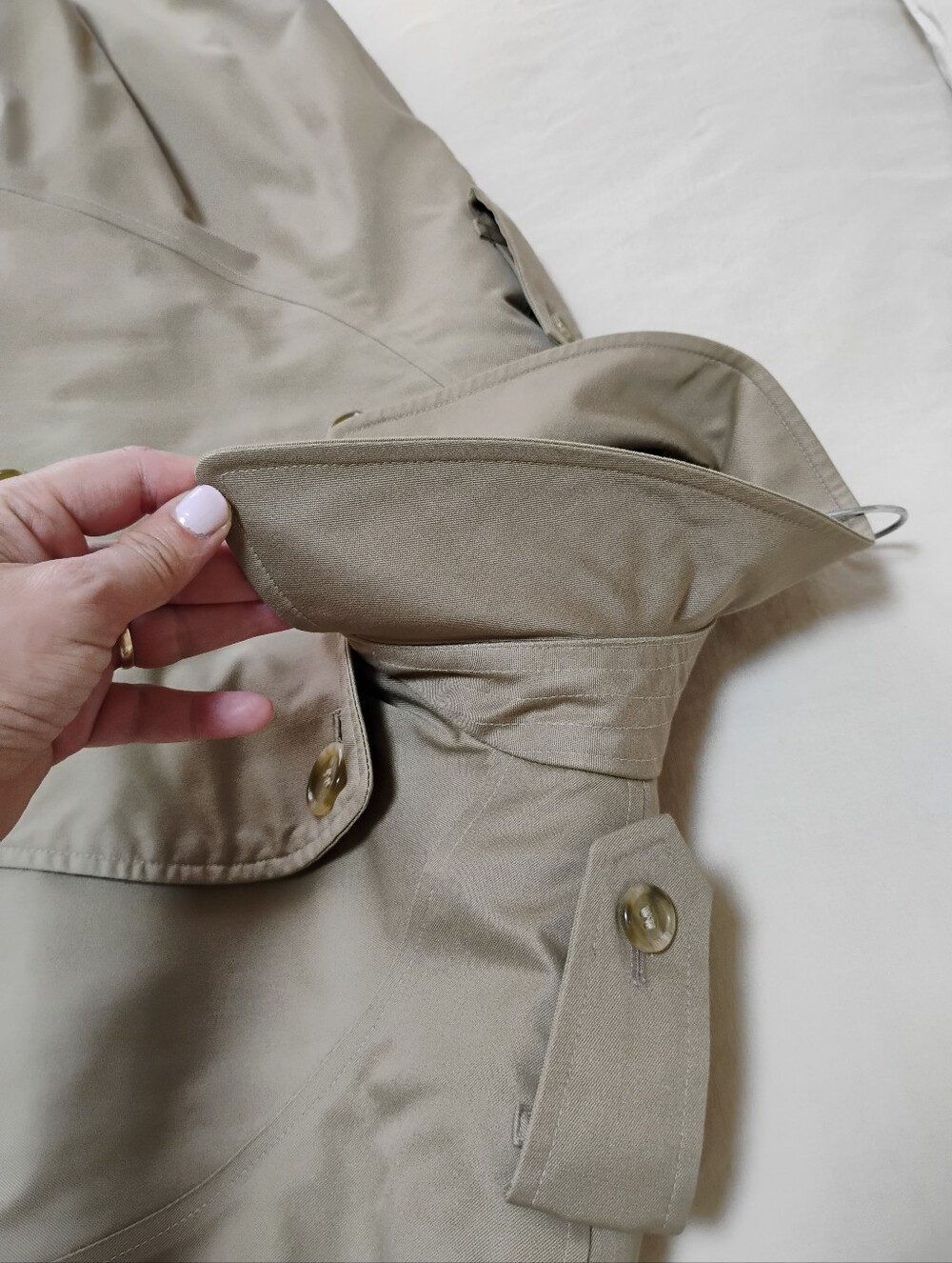 Vintage Burberry Classic Beige Double-Breasted Trench Coat, With Removable Liner - Picture 13 of 16